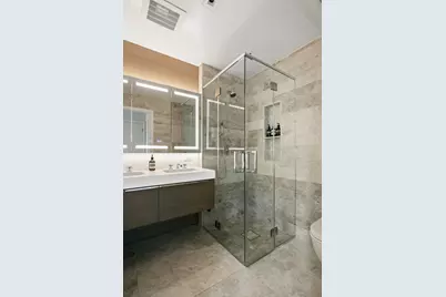 441 W 37th Street #3, New York, NY 10018 - Photo 6