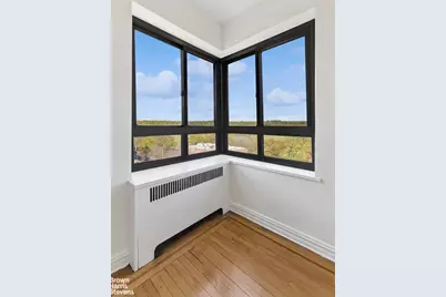 4445 Post Road #7D, New York City, NY 10471 - Photo 18