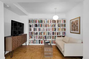 415 E 52nd St, New York City, NY 10022 - Photo 10