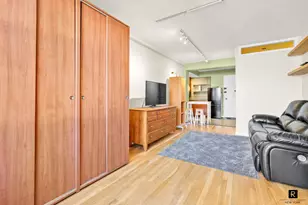 31-85 Crescent St, New York City, NY 11106 - Photo 10