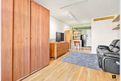 31-85 Crescent Street #419, New York City, NY 11106 - Photo 10