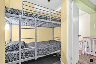 31-85 Crescent St, New York City, NY 11106 - Photo 16