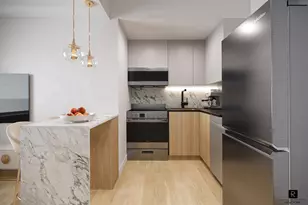 31-85 Crescent St, New York City, NY 11106 - Photo 2