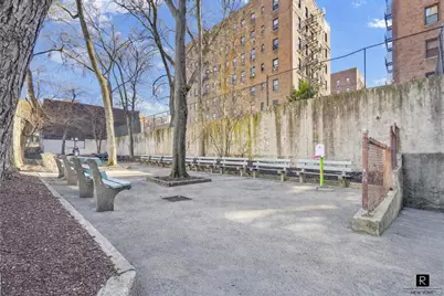 31-85 Crescent Street #419, New York City, NY 11106 - Photo 20