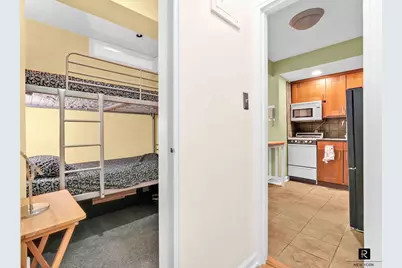 31-85 Crescent Street #419, New York City, NY 11106 - Photo 14