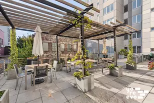 415 Leonard St, New York City, NY 11222 - Photo 14
