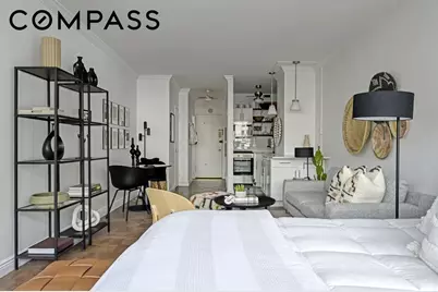300 E 74th Street #6D, New York City, NY 10021 - Photo 2