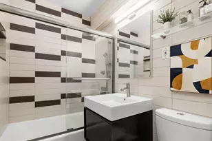 215 E 80th St, New York City, NY 10021 - Photo 10