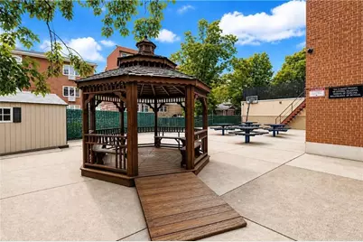 2800 Coyle Street #322, New York City, NY 11235 - Photo 26