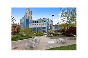 405 W 23rd St, New York, NY 10011 - Photo 32