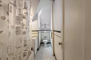 1-50 Burns St, New York City, NY 11375 - Photo 14
