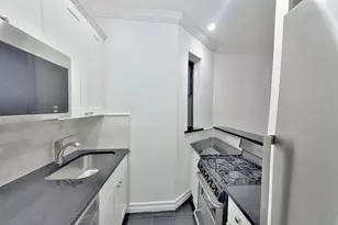 886 10th Ave, New York City, NY 10019 - Photo 4
