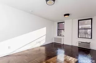 255 W 14th St, New York City, NY 10011 - Photo 2