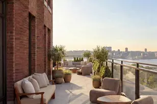 555 W 22nd St, New York City, NY 10011 - Photo 16