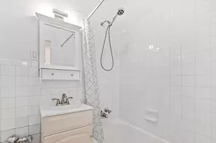 333 E 85th St, New York City, NY 10028 - Photo 4