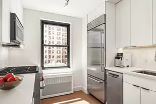 301 E 69th St, New York, NY 10021 - Photo 4