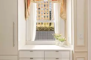 205 W 57th St, New York City, NY 10019 - Photo 4