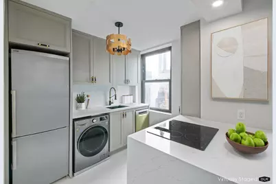160 Central Park S #3410, New York, NY 10019 - Photo 2
