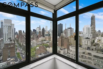 400 E 70th Street #2402, New York City, NY 10021 - Photo 4