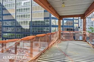 210 E 52nd St, New York City, NY 10022 - Photo 1