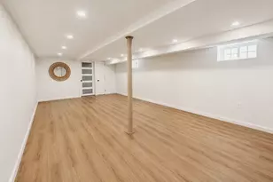 70-45 Manse St, New York City, NY 11375 - Photo 32