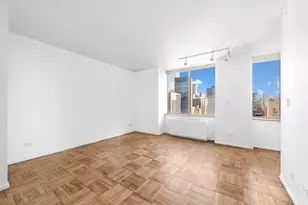 236 E 47th St, New York City, NY 10017 - Photo 2