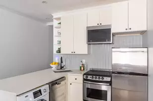 17 E 17th St, New York City, NY 11226 - Photo 4
