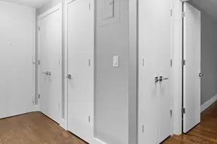 330 E 39th St, New York City, NY 10016 - Photo 4