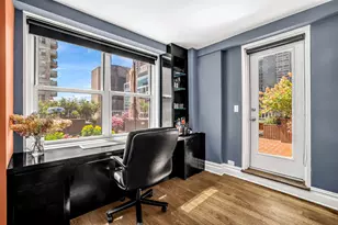 305 E 40th St, New York City, NY 10016 - Photo 12