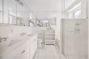 305 E 40th St, New York City, NY 10016 - Photo 12