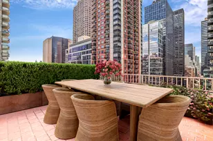 305 E 40th St, New York City, NY 10016 - Photo 2