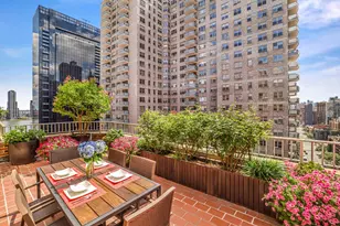 305 E 40th St, New York City, NY 10016 - Photo 2