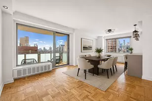 300 E 40th St, New York, NY 10016 - Photo 2