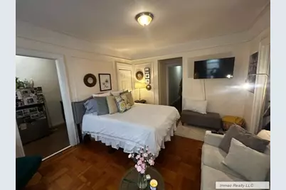 325 W 71st Street #6B, New York, NY 10023 - Photo 4