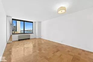 415 E 37th St, New York City, NY 10016 - Photo 2