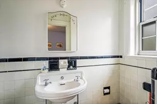 1-50 Burns St, New York City, NY 11375 - Photo 14