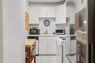 111-20 73rd Rd, New York City, NY 11375 - Photo 4