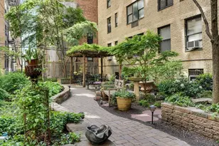 424 E 52nd St, New York City, NY 10022 - Photo 16