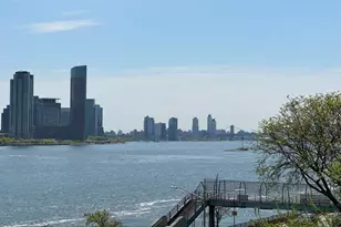 424 E 52nd St, New York City, NY 10022 - Photo 20