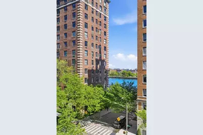 10 E End Avenue #6K, New York City, NY 10075 - Photo 10