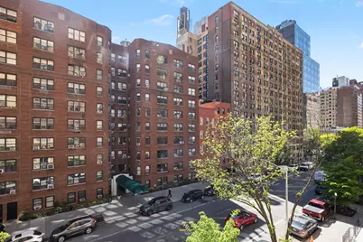 325 E 79th Street #4B, New York, NY 10075 - Photo 2