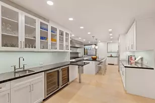 834 5th Ave, New York City, NY 10065 - Photo 4