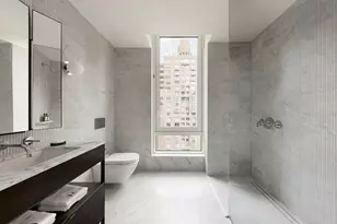 135 E 47th St, New York City, NY 10017 - Photo 6