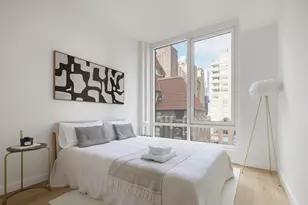 135 E 47th St, New York City, NY 10017 - Photo 8