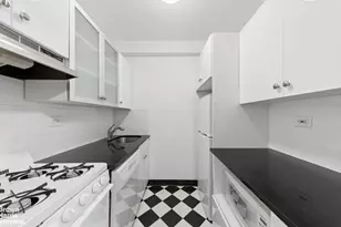 411 E 53rd St, New York City, NY 10022 - Photo 6