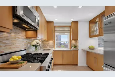 70 E 10th Street #9B, New York City, NY 10003 - Photo 4