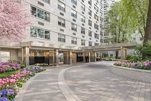 70 E 10th St, New York City, NY 10003 - Photo 16