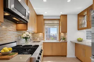 70 E 10th St, New York City, NY 10003 - Photo 4