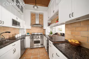 228 W 21st St, New York, NY 10011 - Photo 4