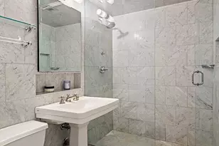 161 W 16th St, New York, NY 10011 - Photo 4